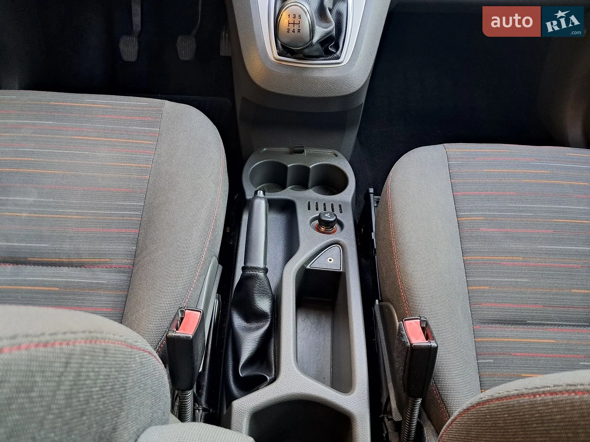 2010 Ford C-MAX - мініатюра 26