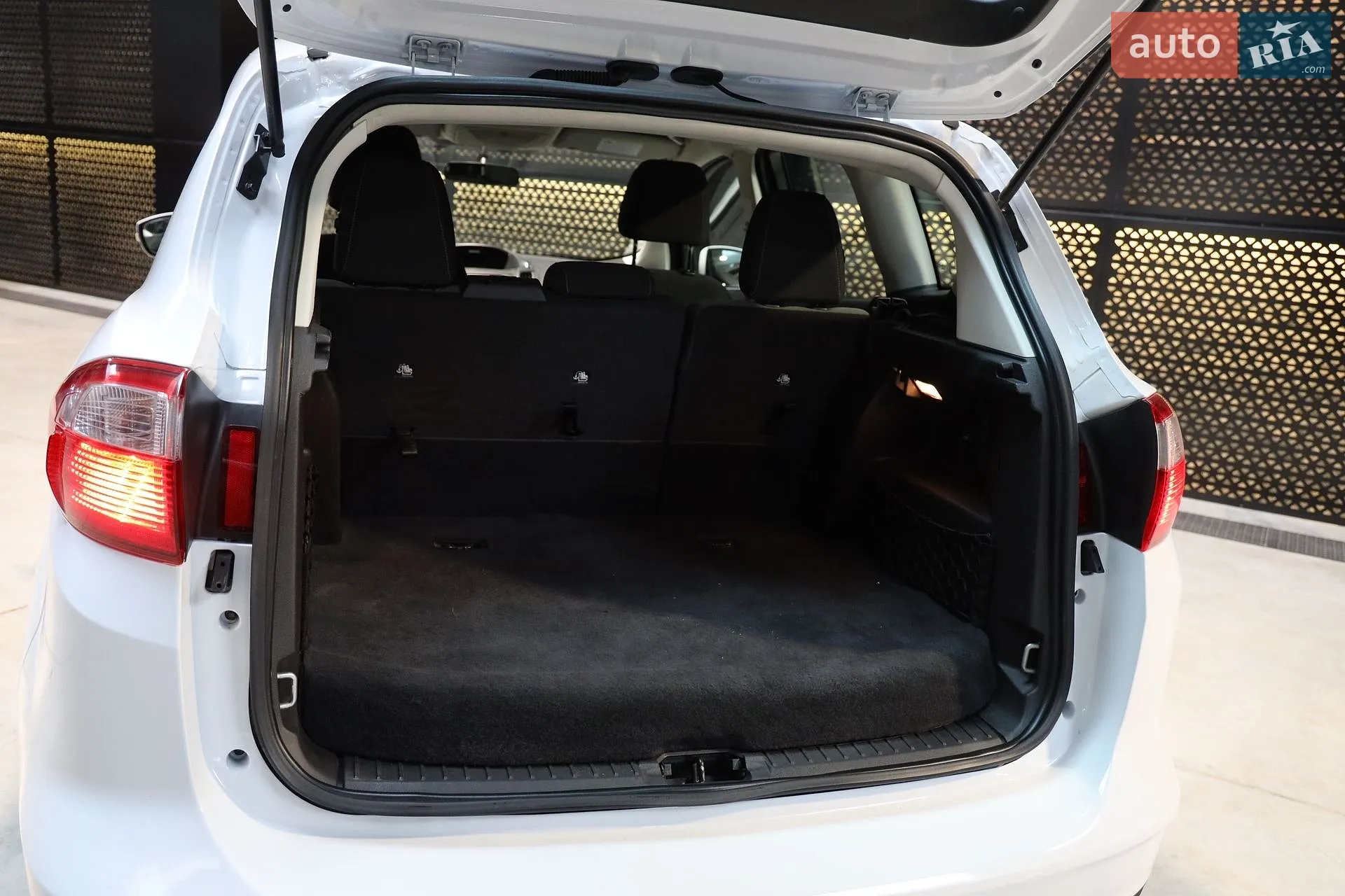 2016 Ford C-MAX - мініатюра 8