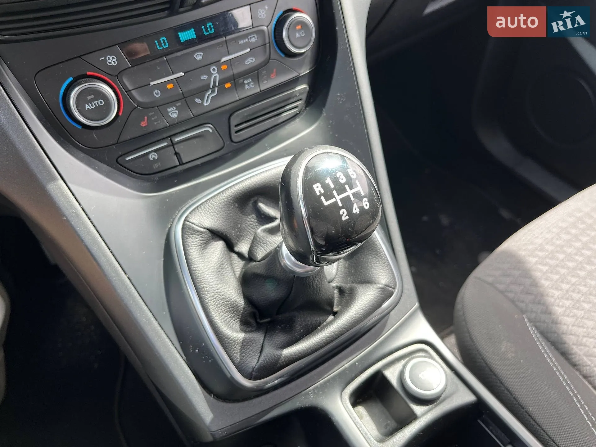 2016 Ford C-MAX - мініатюра 27