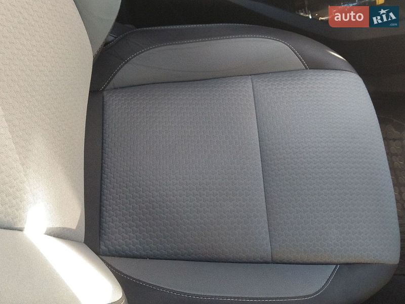 Минивэн Ford C-Max 2017 в Львове фото 24 Минивэн Ford C-Max 2017 в Львове