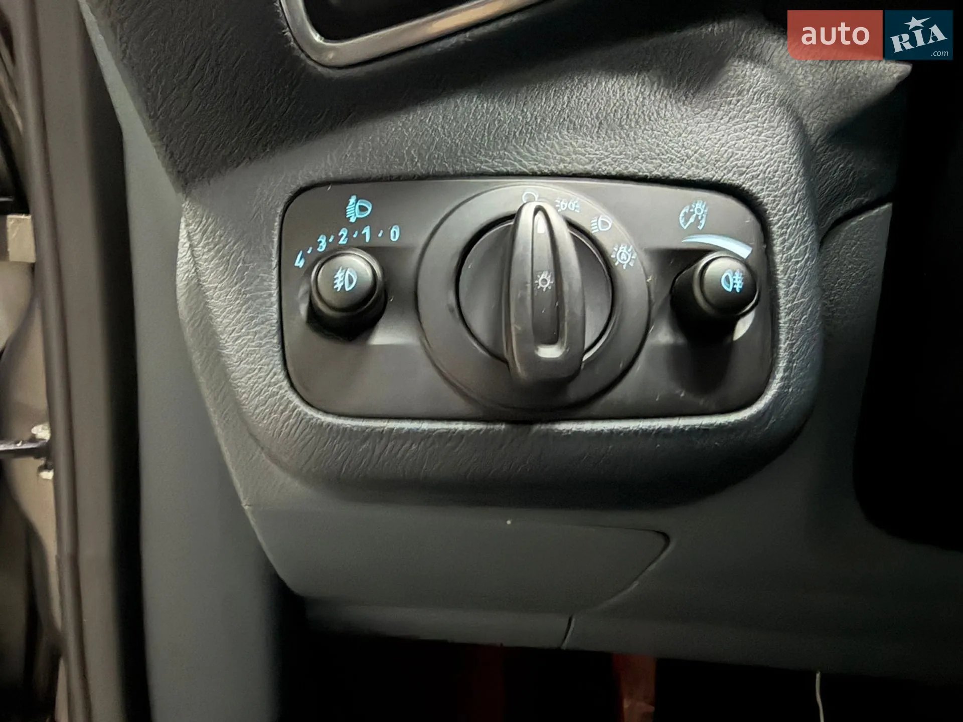 2013 Ford C-MAX - мініатюра 49