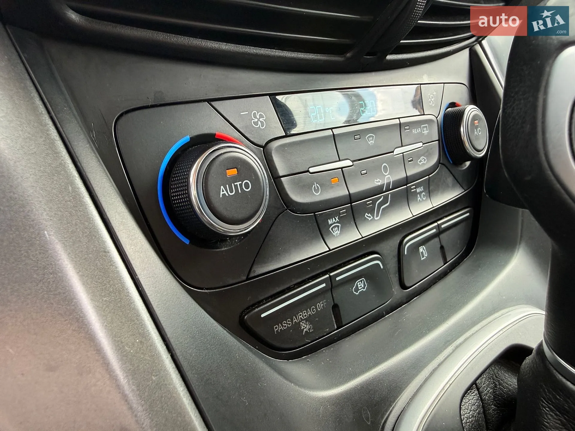 2017 Ford C-MAX - мініатюра 25