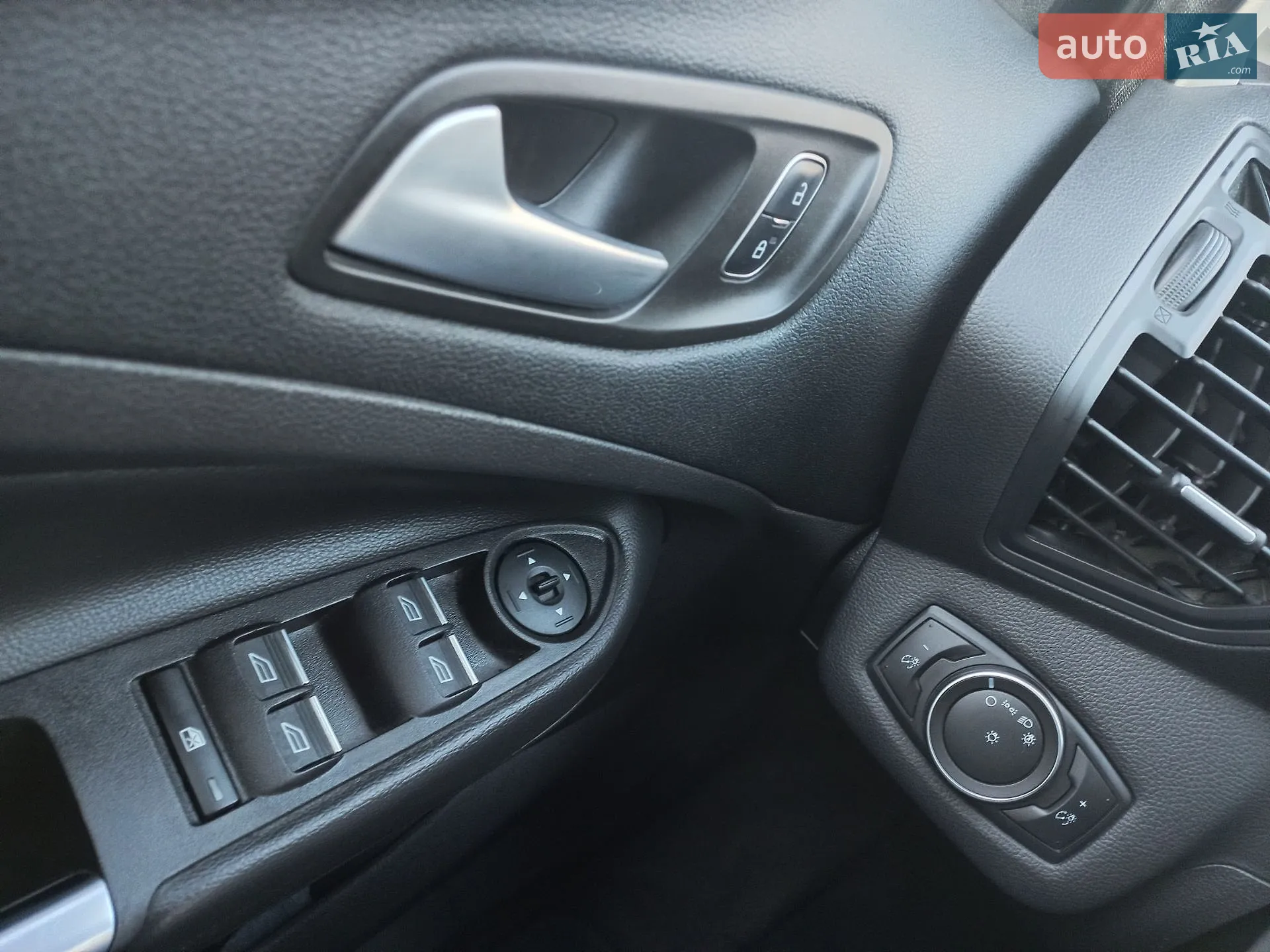 2017 Ford C-MAX - мініатюра 13