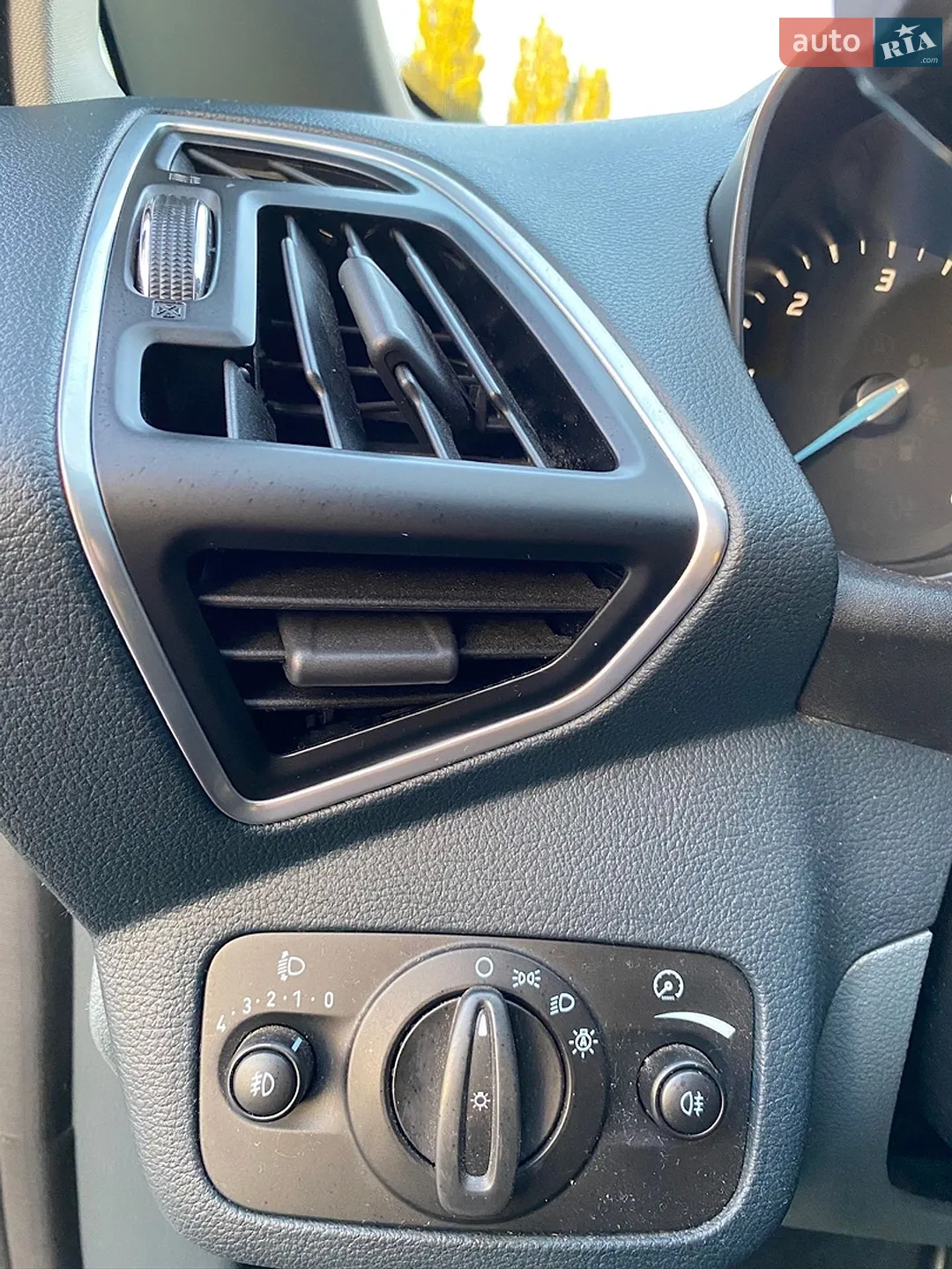 2012 Ford C-MAX - мініатюра 38