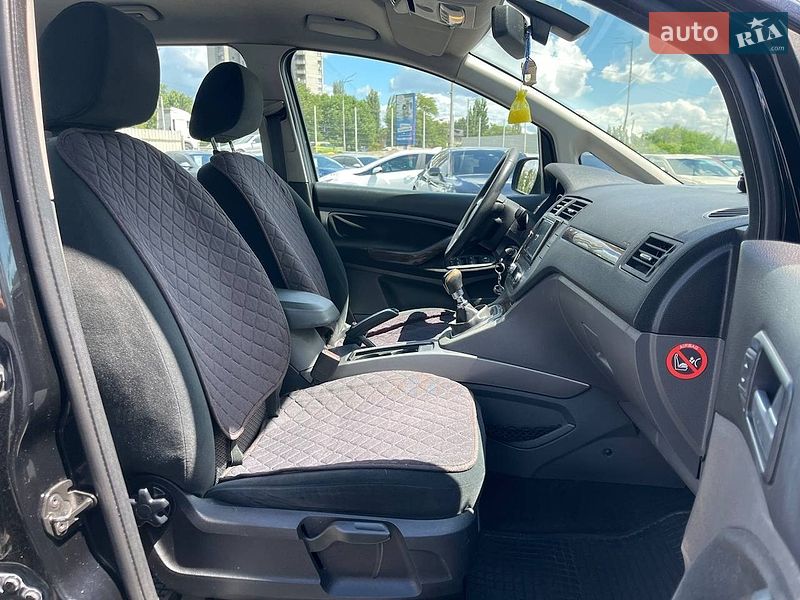 Минивэн Ford C-Max 2010 в Киеве