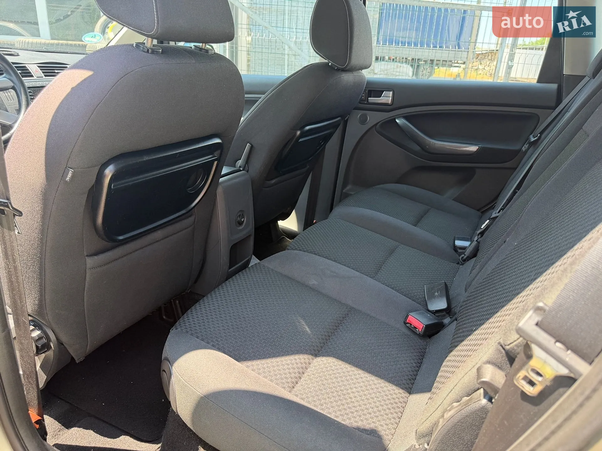 2010 Ford C-MAX - мініатюра 18