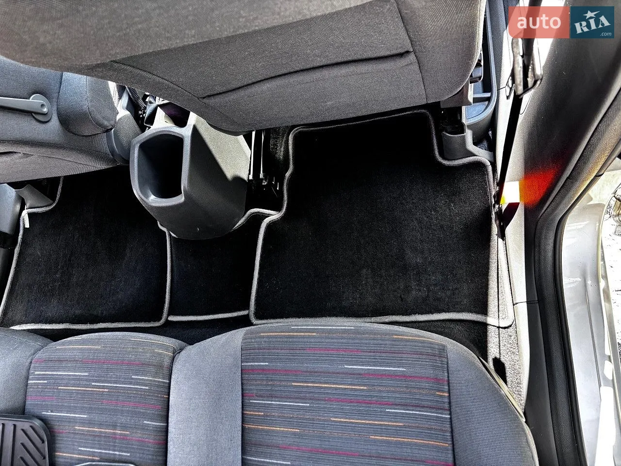 2010 Ford C-MAX - мініатюра 13