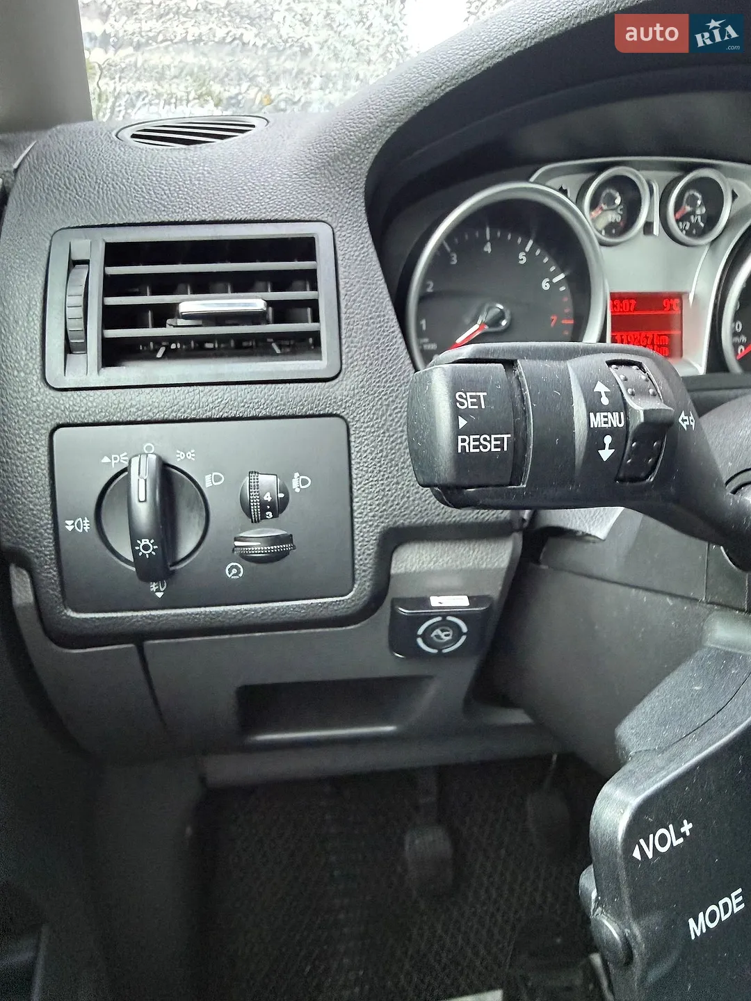 2010 Ford C-MAX - мініатюра 33