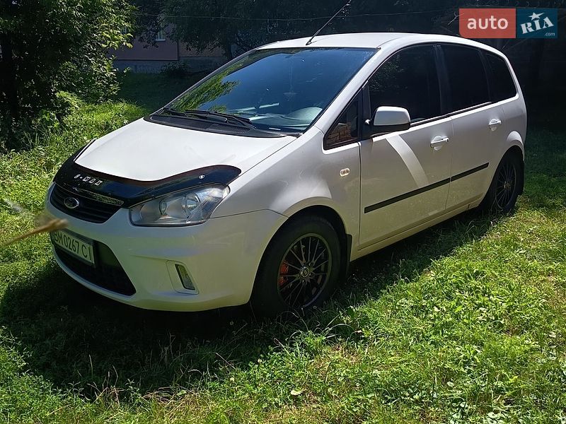 Минивэн Ford C-Max 2010 в Ромнах