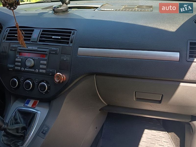 Минивэн Ford C-Max 2010 в Ромнах