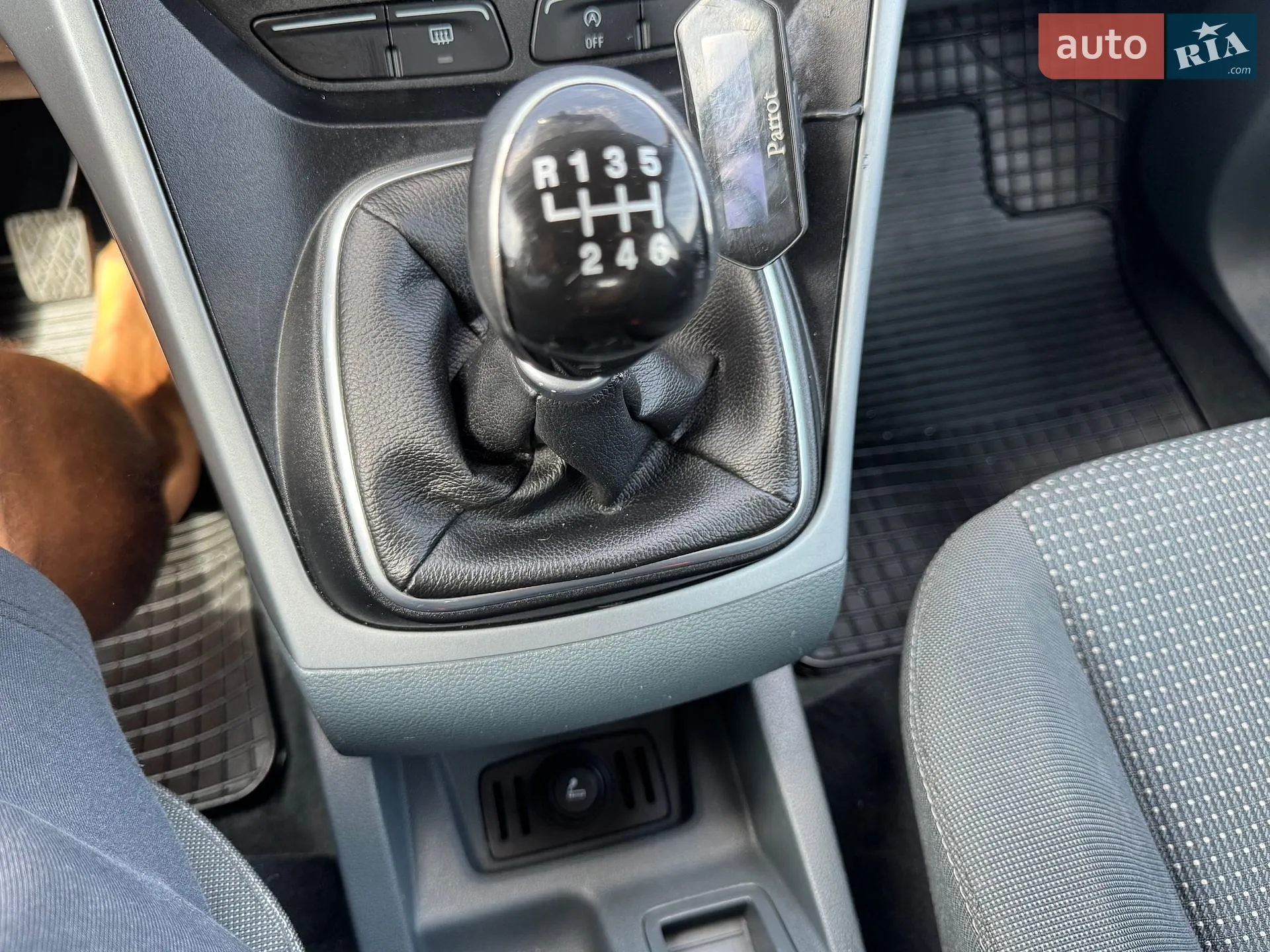 2011 Ford C-MAX - мініатюра 18
