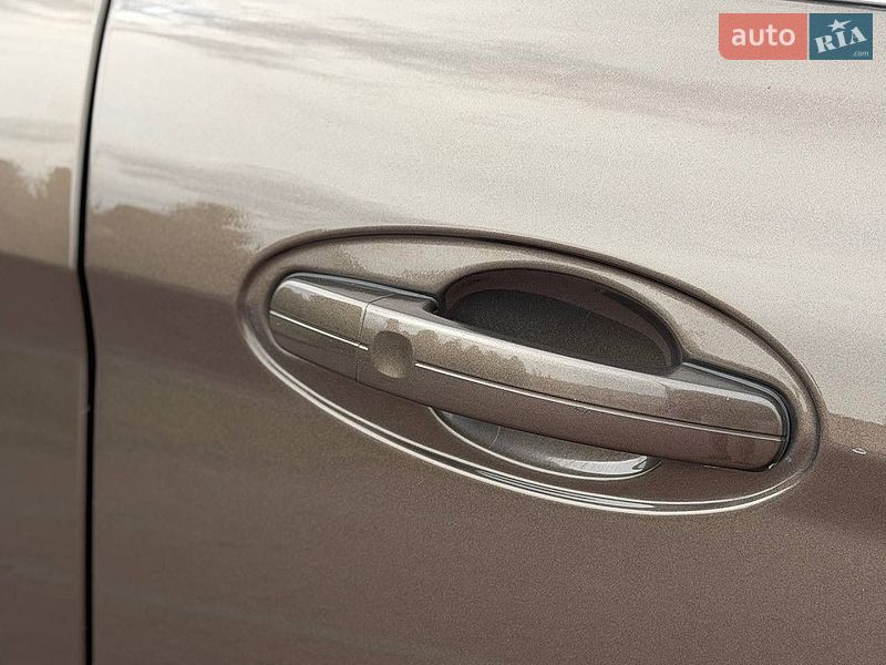 Минивэн Ford C-Max 2015 в Стрые