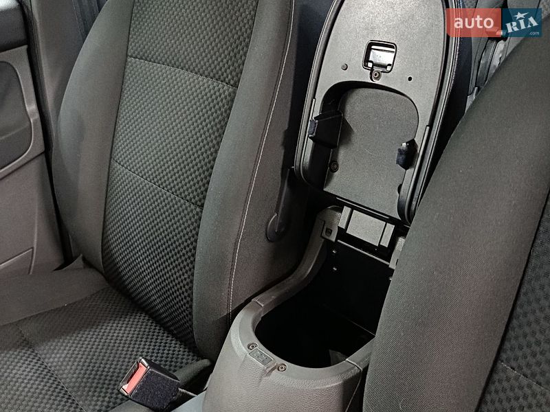 Минивэн Ford C-Max 2008 в Днепре