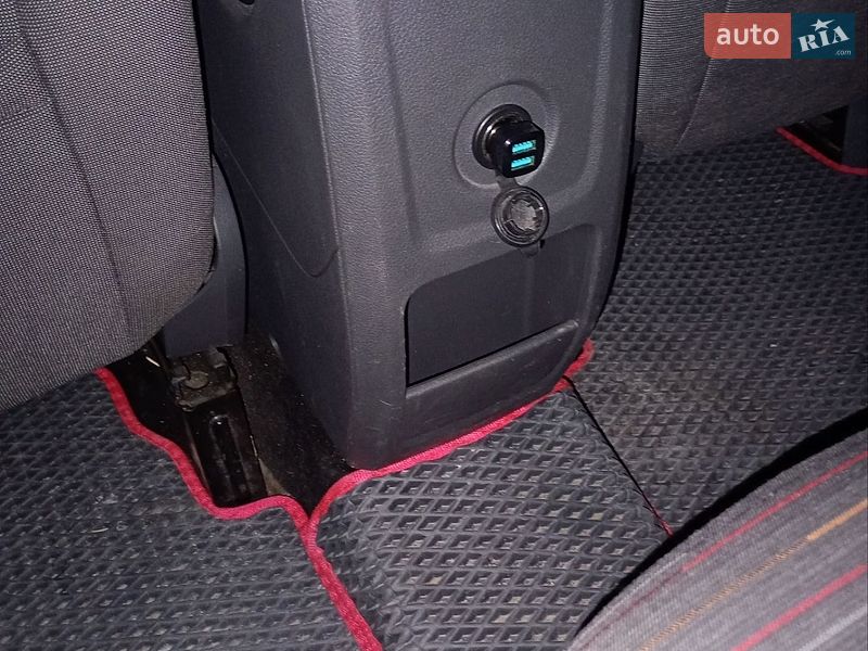 Минивэн Ford C-Max 2010 в Брусилове