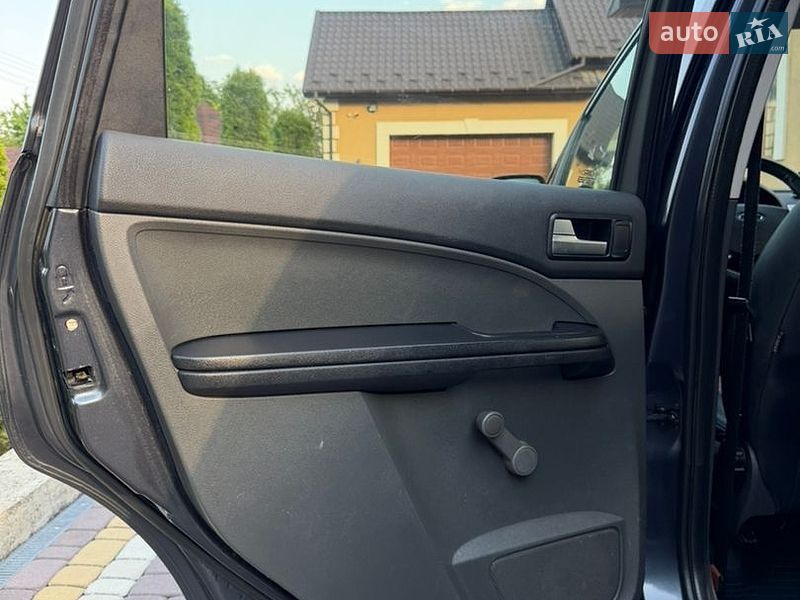 Мінівен Ford C-Max 2007 в Косові