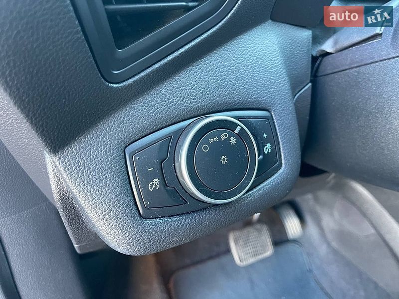 Минивэн Ford C-Max 2015 в Киеве