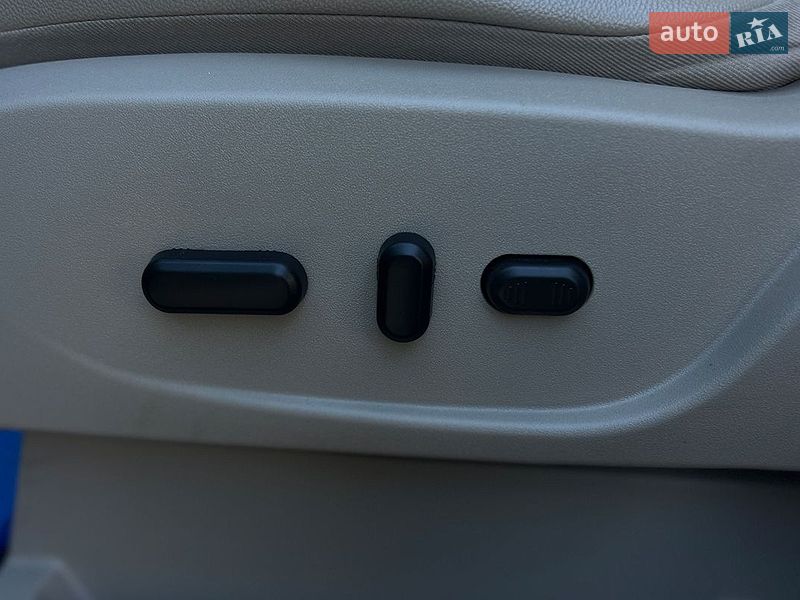 Мінівен Ford C-Max 2013 в Івано-Франківську