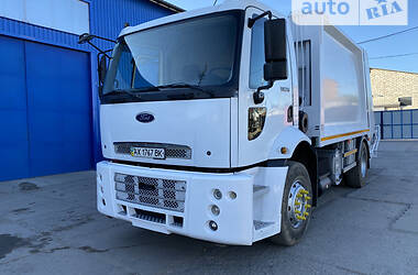 Мусоровоз Ford Cargo 2012 в 