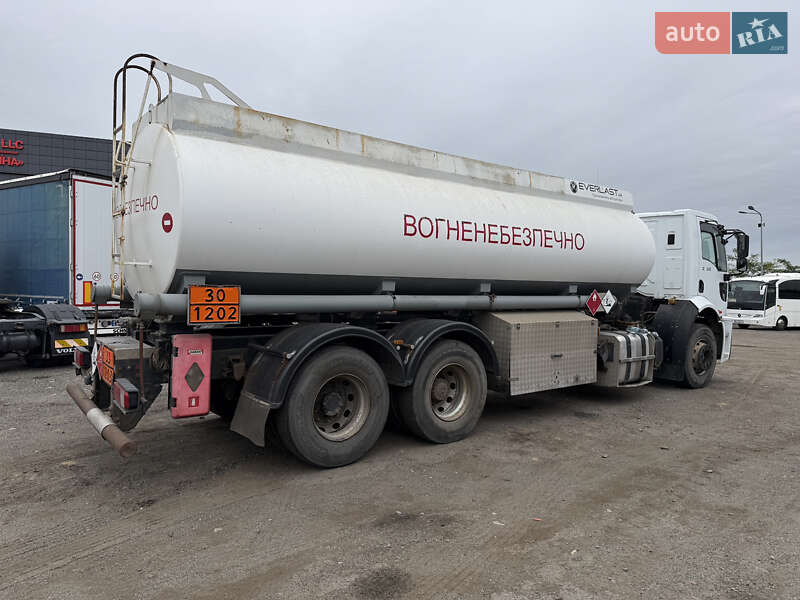 Бензовоз Ford Cargo 2014 в Киеве