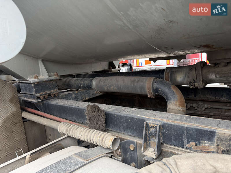 Бензовоз Ford Cargo 2014 в Киеве