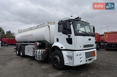 Бензовоз Ford Cargo 2014 в Киеве