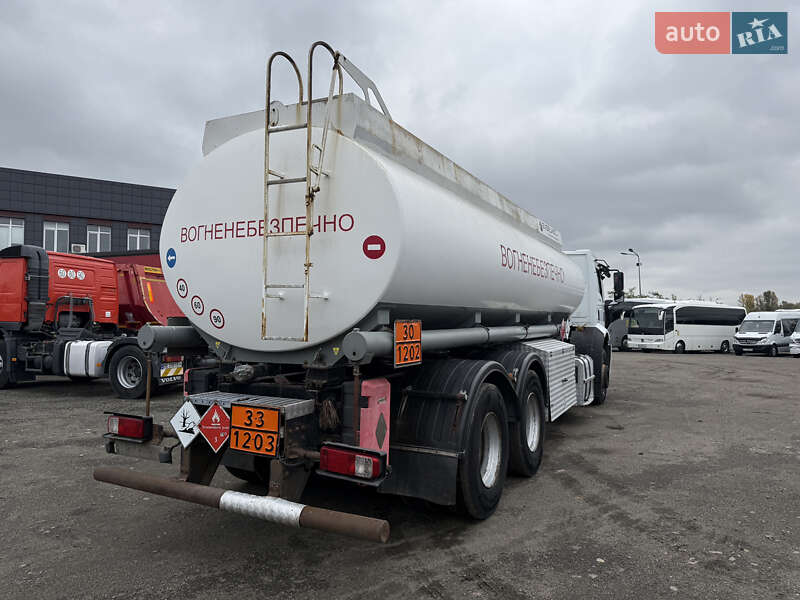 Бензовоз Ford Cargo 2014 в Киеве