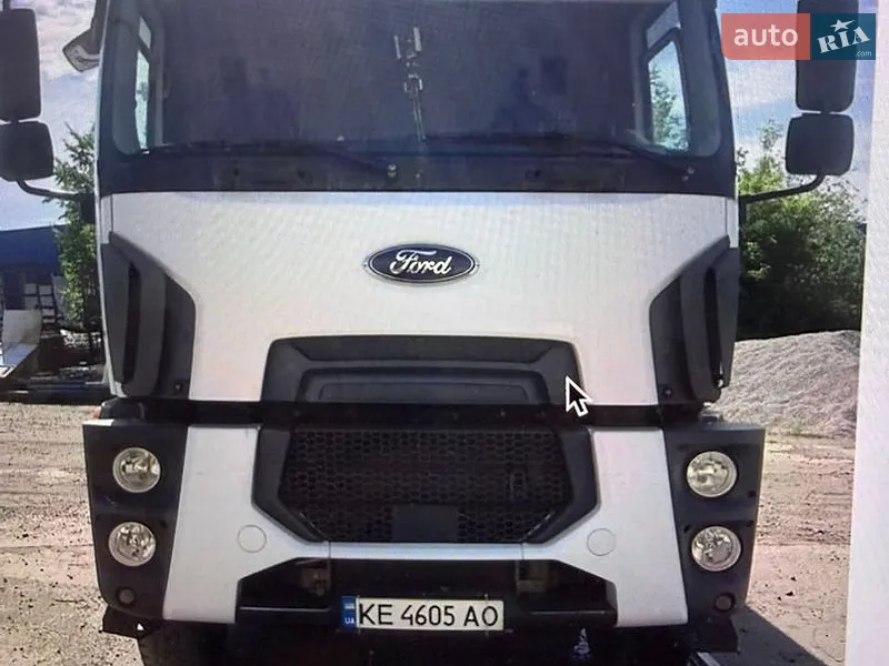 Ford Cargo 2018