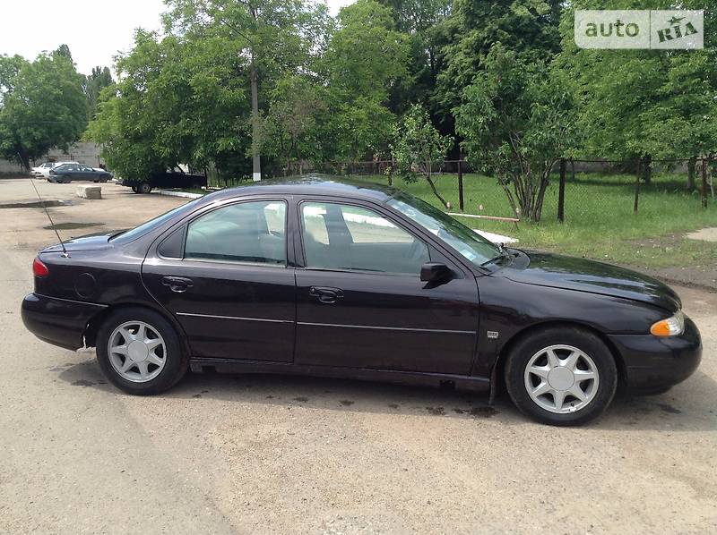 Седан Ford Contour 1995 в Одессе