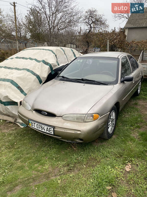 Седан Ford Contour 1997 в Березанке