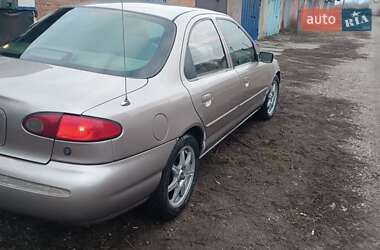 Седан Ford Contour 1995 в Харькове