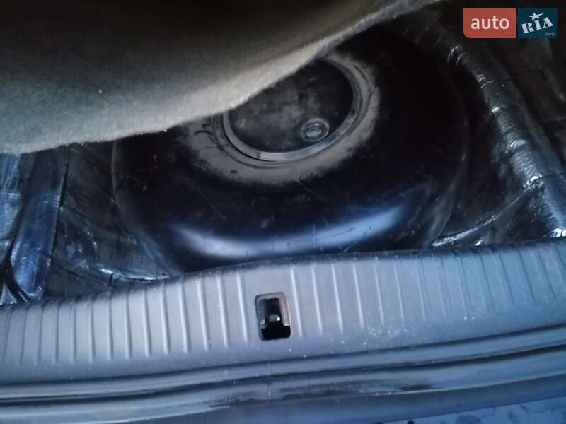 Седан Ford Contour 1997 в Каневе