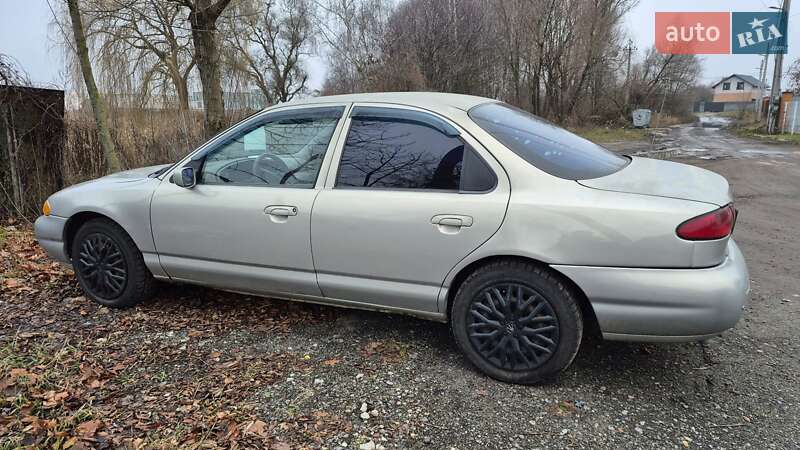 Седан Ford Contour 1996 в Новых Петровцах