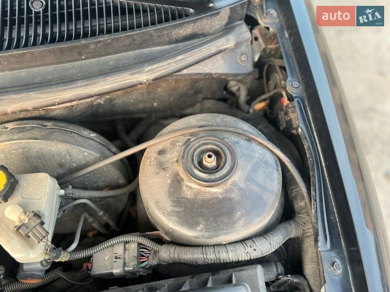 Купе Ford Cougar 1999 в Дубні