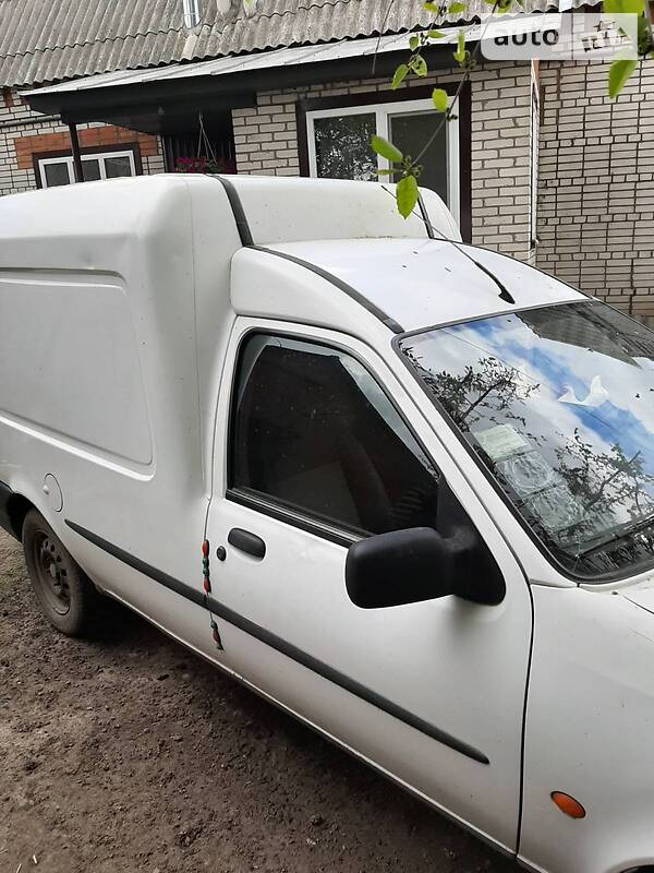Универсал Ford Courier 2000 в Зенькове