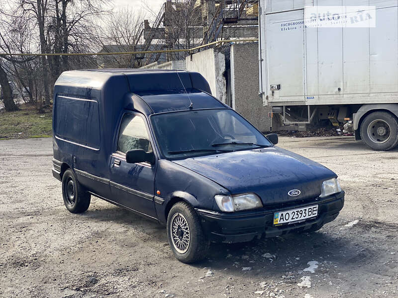 Минивэн Ford Courier 1995 в Ровно