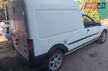 Грузовой фургон Ford Courier 1996 в Виннице