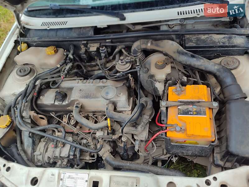 Грузовой фургон Ford Courier 2001 в Виноградове фото 4 Грузовой фургон Ford Courier 2001 в Виноградове