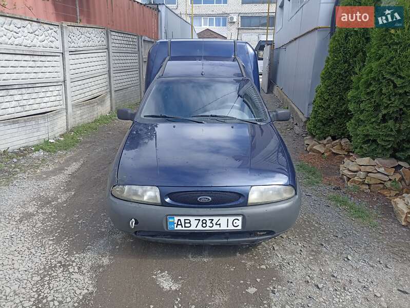 Вантажний фургон Ford Courier 1999 в Вінниці