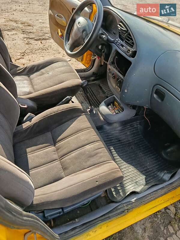Мінівен Ford Courier 1998 в Монастирищеві