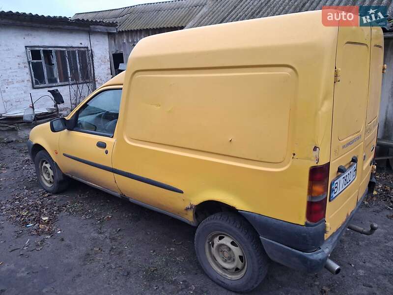 Грузовой фургон Ford Courier 1998 в Решетиловке