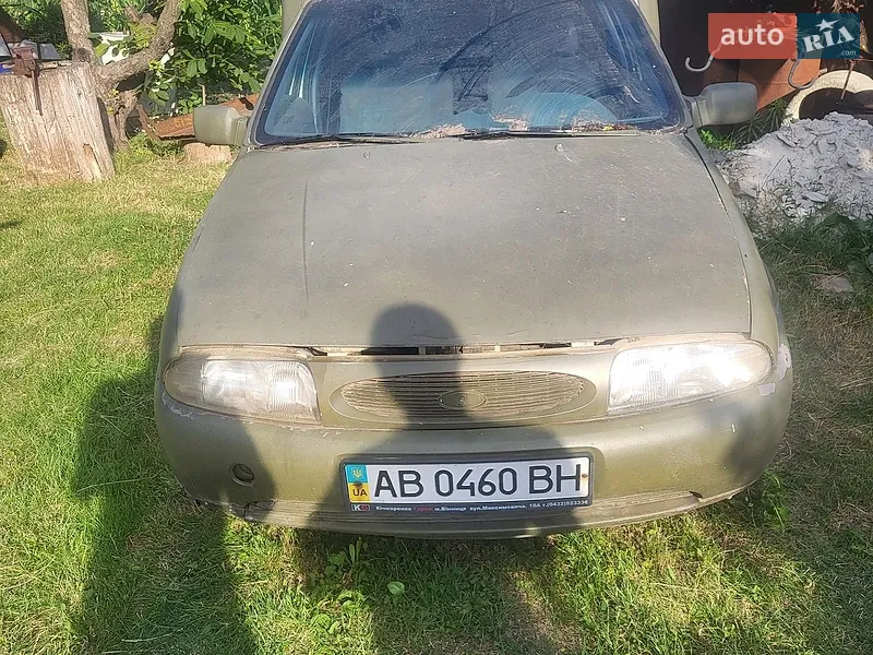 Ford Courier 2000