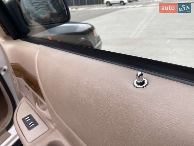 Седан Ford Crown Victoria 1994 в Киеве