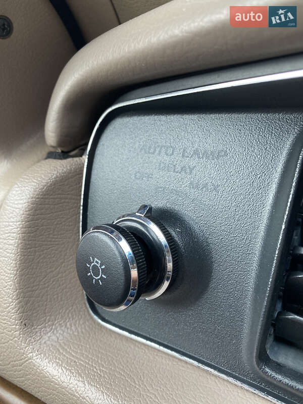 Седан Ford Crown Victoria 1994 в Киеве