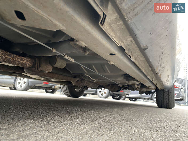 Седан Ford Crown Victoria 1994 в Киеве