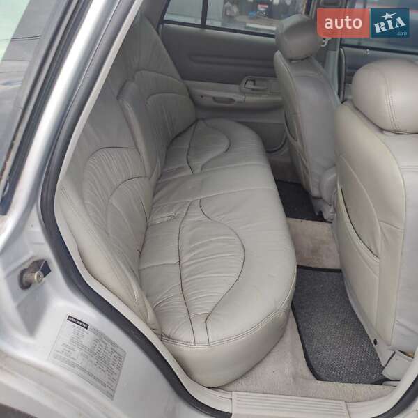 Седан Ford Crown Victoria 1996 в Харкові