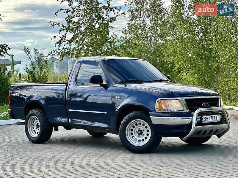 Борт Ford E-150 2004 в 