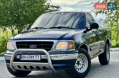 Борт Ford E-150 2004 в 