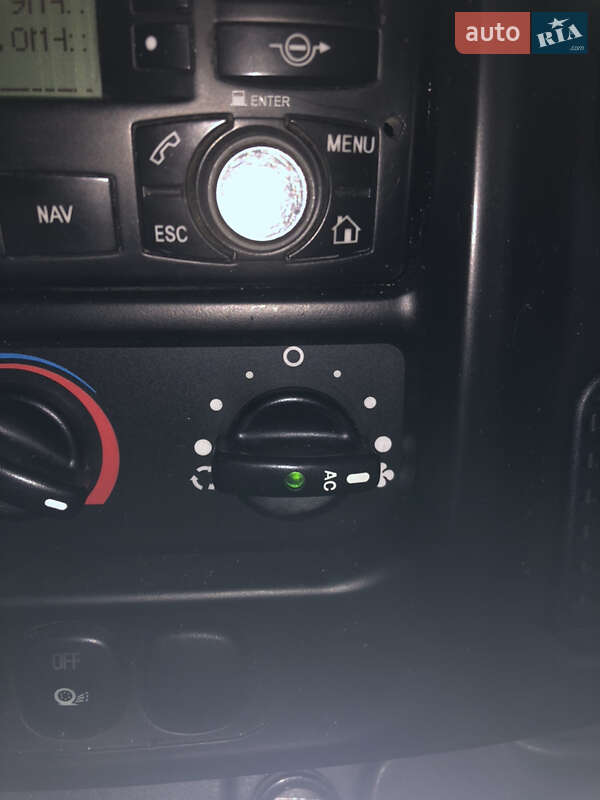 Минивэн Ford E-250 2003 в Львове