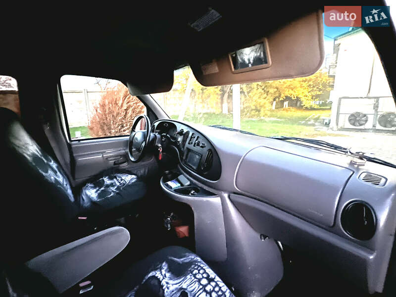Мінівен Ford E-350 1997 в Овідіополі