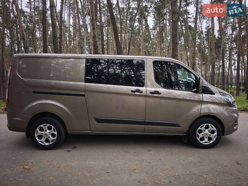 Минивэн Ford E-Transit Custom 2023 в Киеве фото 6 Минивэн Ford E-Transit Custom 2023 в Киеве